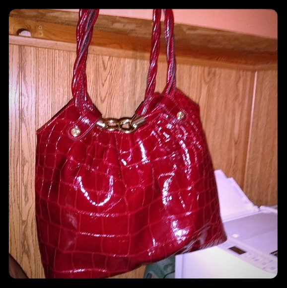 Relic brand burgundy red alligator print - Picture 1 of 4